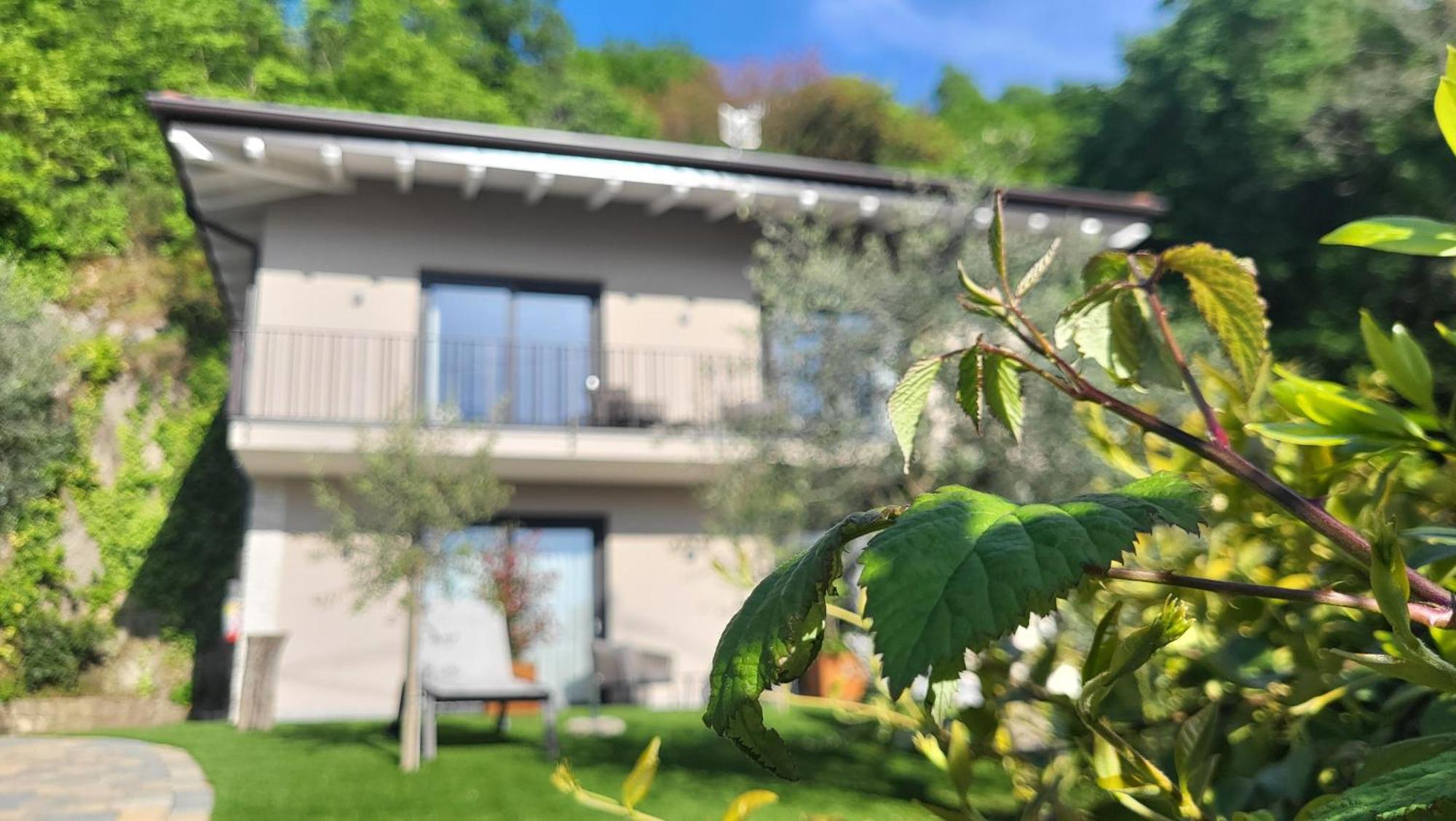 Attilio High Living Suites - Adults Only Torri Del Benaco Esterno foto